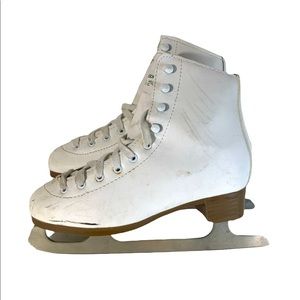 DBX Youth White Figure Skates Size 4
